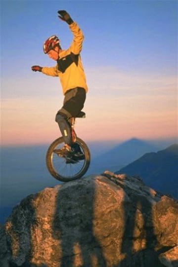 Espectaculares imágenes de Monociclismo extremo