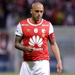 Futuro de Omar Pérez en Santa Fe está en duda