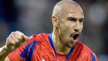 Una lesión derodilla adelanta la retirada de Henrik Larsson