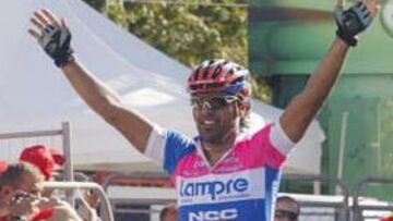 <b>SPRINT. </b> Por segundo día consecutivo, Napolitano se impuso en los últimos metros.