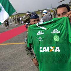 Amistad indestructible: Calle de honor para Chapecoense