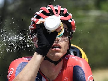 Caleb Ewan se llev&oacute; la victoria de la etapa 16 del Tour de Francia. El colombiano Rigoberto Ur&aacute;n subi&oacute; un puesto en la clasificaci&oacute;n general. 