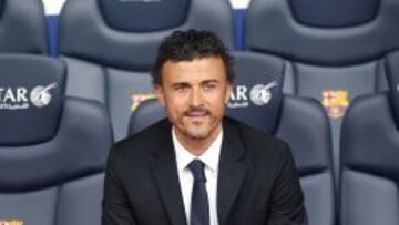 Luis Enrique, tras firmar el contrato con el Barcelona.