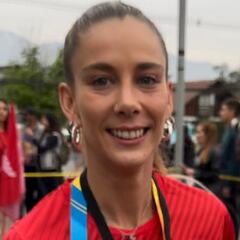 Isidora Jiménez también llegó en metro a la ceremonia de Santiago 2023 y esto dijo