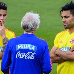 Cumbre en Bogotá: Pékerman cuenta con James y Falcao