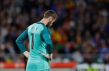 Soccer Football - UEFA Nations League - League A - Group 4 - Spain v England - Estadio Benito Villamarin, Seville, Spain - October 15, 2018 Spain's David De Gea looks dejected during the match