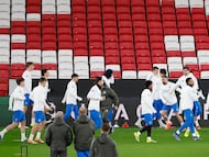 Arbeloa is undecided about his midfield choice: Güler or Camavinga. Valverde will remain at right-back and Mastantuono on the wing.