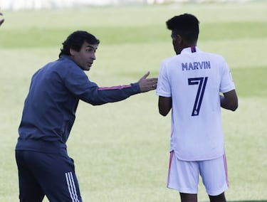 Raúl offers himself up to replace Zinedine Zidane