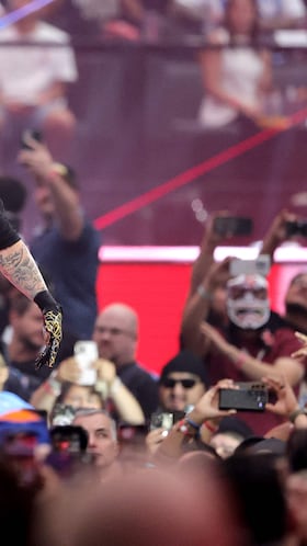 LAS VEGAS, NEVADA - APRIL 20: Penta is introduced prior to the WWE Intercontinental Championship against Dominik Mysterio, Bron Breakker, and Finn Balor during WrestleMania 41 at Allegiant Stadium on April 20, 2025 in Las Vegas, Nevada. Ethan Miller/Getty Images/AFP (Photo by Ethan Miller / GETTY IMAGES NORTH AMERICA / Getty Images via AFP)
