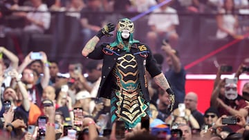 LAS VEGAS, NEVADA - APRIL 20: Penta is introduced prior to the WWE Intercontinental Championship against Dominik Mysterio, Bron Breakker, and Finn Balor during WrestleMania 41 at Allegiant Stadium on April 20, 2025 in Las Vegas, Nevada.   Ethan Miller/Getty Images/AFP (Photo by Ethan Miller / GETTY IMAGES NORTH AMERICA / Getty Images via AFP)