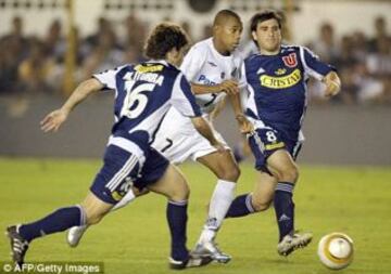 ​El brasileño jugó la final de Copa Libertadores en la edición 2003. Perdió en la definición ante Boca Juniors. En 2005 también se quedó a mitad de camino. Esta vez, fue en cuartos de final frente a Atlético Paranaense.