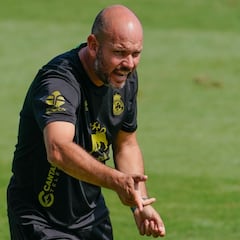 “No quiero jugar bien y perder, quiero un Racing eficaz”