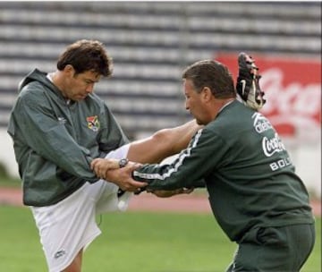 Su apodo se dio porque tenia un estilo de juego similar al del jugador francés. Es el único jugador que ha anotado un gol para Bolivia en los Mundiales. 