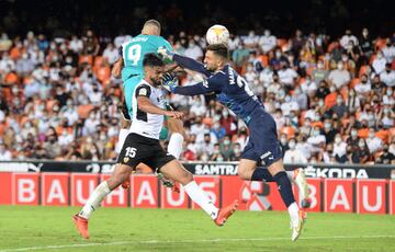 1-2. Karim Benzema marca el segundo gol.