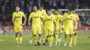 BQA168. BARRANQUILLA (COLOMBIA), 02/05/2018.- Jugadores de Boca Juniors salen del campo hoy, miércoles 2 de mayo de 2018, al final de un partido de la Copa Libertadores entre Atlético Junior y Boca Juniors, que se juega en el estadio Metropolitano en Barranquilla (Colombia). EFE/RICARDO MALDONADO