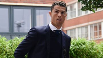 "Cristiano Ronaldo no pactará ni
bajo amenaza de cárcel"