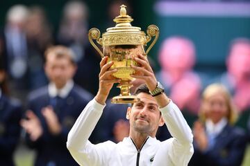 Djokovic venció al Federer, que tuvo dos bolas de partido en una final que se resolvió en el desempate del quinto set. Es su 16º título de Grand Slam.