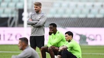 William Carvalho y Chimy Ávila.