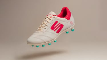Seat lanza unas botas de fútbol para reinas