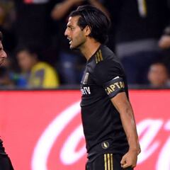 Carlos Vela sobre Diego Rossi: “El sábado no será mi amigo, si tengo que patearlo, lo haré”