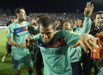 El equipo celebra la liga ganada en el Ciutat de Valencia.