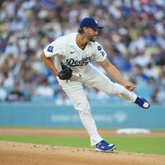 Seventeen years after their first MLB meeting, Hall of Famers Kershaw and Scherzer faced off again – and history repeated itself