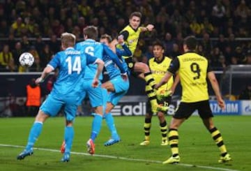 1-1. Kehl marca el gol del empate.