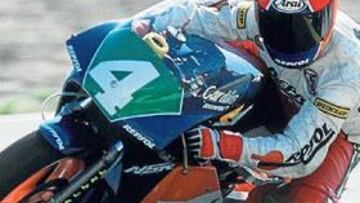 <b>NSR 250. </b>Cardús con la veloz moto que le llevó al subcampeonato en 1990 tras Kocinski.