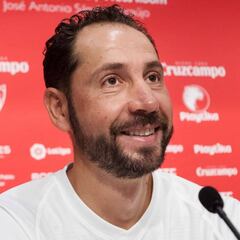 Machín: "Cuento con Nzonzi, es un referente en el Sevilla"