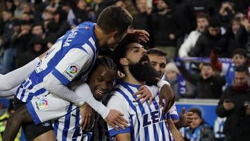 04/02/23  PARTIDO SEGUNDA DIVISION 
ALAVES - EIBAR 
SEGUNDO ASIER VILLALIBRE 2-0  DEBUT