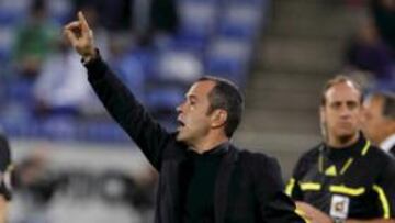 <b>SALTO. </b>Álvaro está a punto de ser el nuevo técnico del Racing.