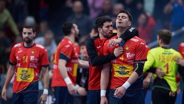 Gdansk (Poland), 25/01/2023.- Spain players celebrate the victory against Norway after the 28th IHF Men'Äôs World Handball Championship 2023 quarter final match at the Ergo Arena in Gdansk, Poland, 25 January 2023. (Balonmano, Noruega, Polonia, España) EFE/EPA/Adam Warzawa POLAND OUT
