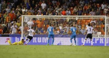 2-2. André Gómes marcó el gol del empate.