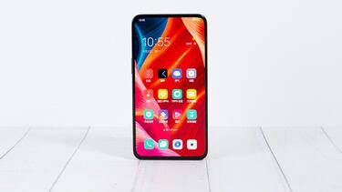 Oppo esconderá por completo la cámara frontal con su nueva pantalla