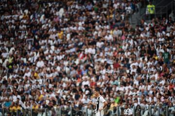 Cristiano Ronaldo makes his debut at the Juventus Stadium