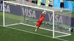 Maradona: "Ochoa está entre los tres mejores del mundo"