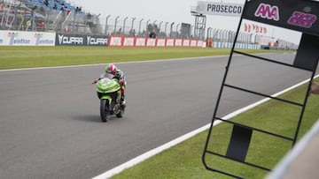 Ana Carrasco  se impuso en Donington y es s&oacute;lido l&iacute;der del Mundial de SSP300.