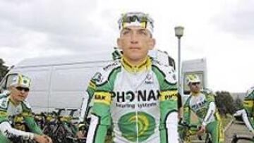 <b>GRIS PANORAMA. </b>Hamilton (en primer término) puede verse fuera de la élite.