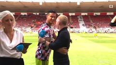 El video del momento: Cristiano, muy criticado por este gesto con una periodista