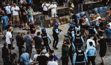  La ciudad costera del noroeste de Portugal está repleta de seguidores del Manchester City y del Chelsea. Ambos equipos se enfrentan esta noche en la final de la Champions League y algunos aficionados han llegado con ganas de fiesta.