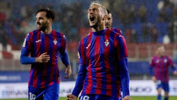 Stoichkov celebra su golazo al Girona.