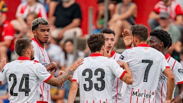 El Girona se estrena con solvencia