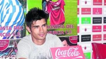 <b>VIDA NUEVA. </b>Xisco confía en que este curso, ya con Campos, sufra menos críticas de la afición.