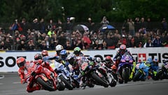 Zarco reina en la locura con M¨¢rquez segundo