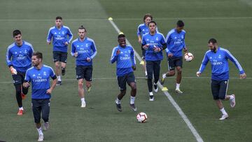 18/05/19 ENTRENAMIENTO DEL REAL MADRID EN LA CIUDAD DEPORTIVA DE VALDEBEBAS
COURTOIS LUCA ZIDANE BRAHIM BALE VINICIUS JR KEYLOR NAVAS VARANE BENZEMA