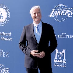 ¿Quién es Mark Walter, el nuevo dueño de Lakers y copropietario de Dodgers?