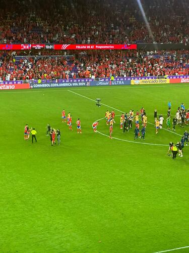 La eliminación de la Roja termina en escándalo: esto hicieron los hinchas chilenos en Orlando