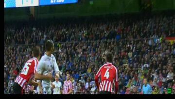 Cristiano reclam¨® penalti de Saborit en la segunda parte
