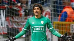 Guillermo Ochoa sigue siendo prioridad para el Napoli