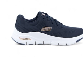 Chollo del día: por menos de 54 euros, estas Skechers Arch Fit azul marino para hombre que no pesan nada
